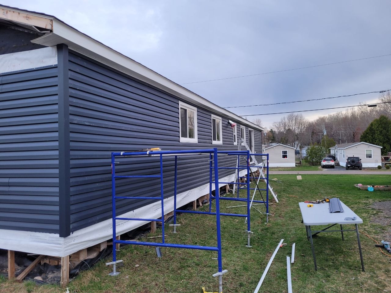 Vivid View Construction house wrap installation
